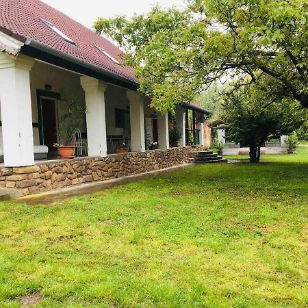 Aligvar Vendeghaz Salfold Exterior foto